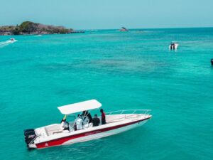 RECORRIDO ISLA EN BOTE DEPORTIVO 28 PIES