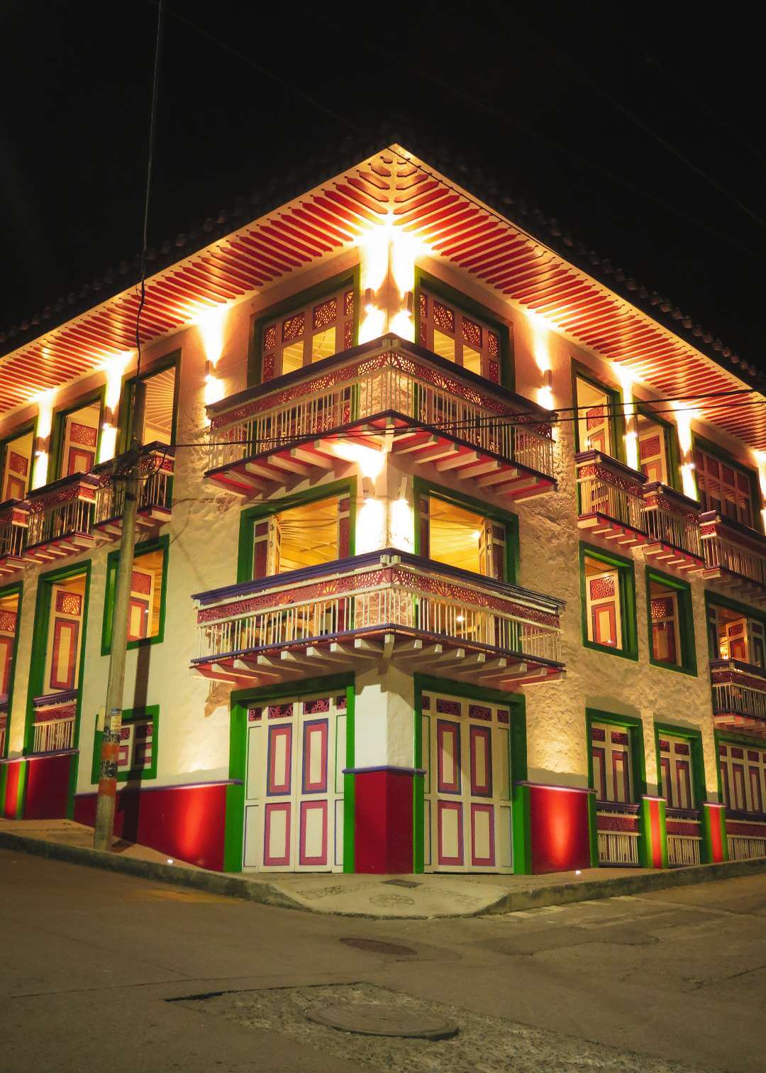 VALLE DEL COCORA - SALENTO - FILANDIA