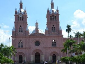 BASÍLICA SEÑOR DE LOS MILAGROS